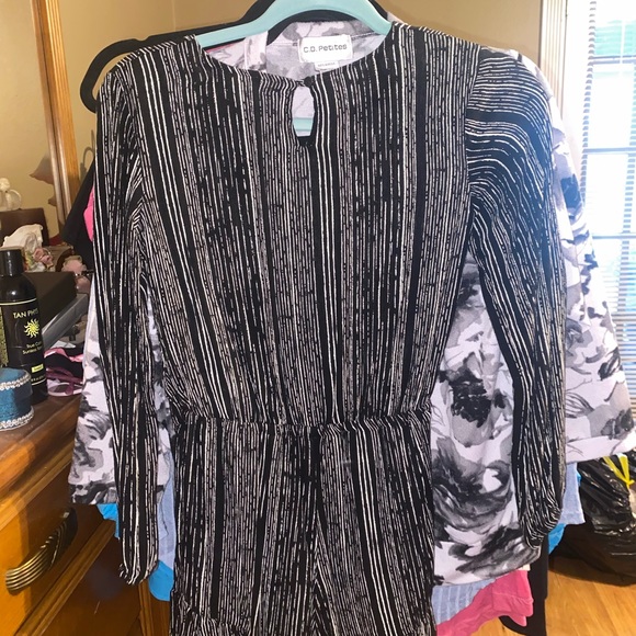 White Fawn Black and white strap romper with tie size medium - Picture 2 of 7